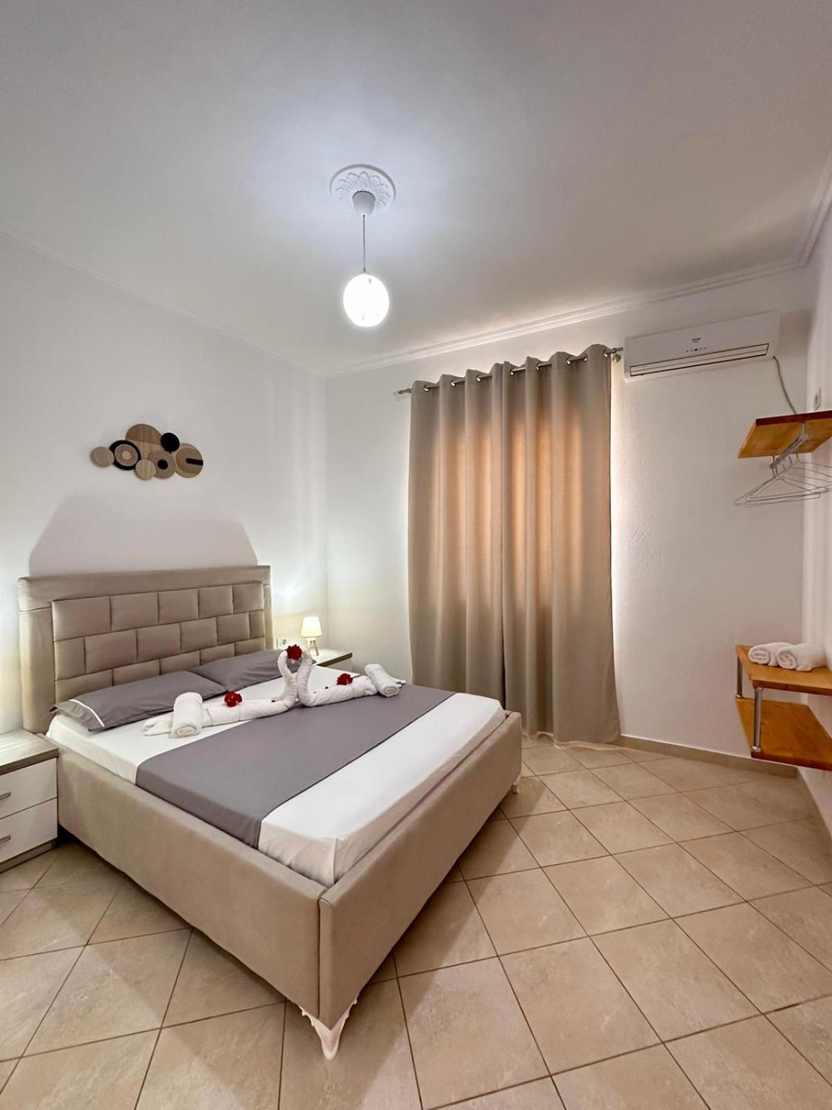 Apartment Xhibo